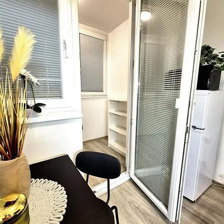 Nadherny V Ruzinove * Bratislava